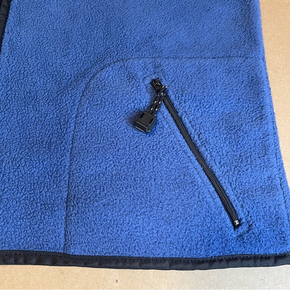VTG Northern Getaway Children's Fleece Zip Up Vest With Pockets Blue Size Large - Picture 3 of 8